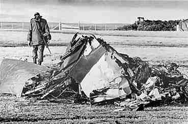 Restos de un avión argentino derribado